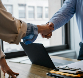 handshake - crisis management and emergency response services